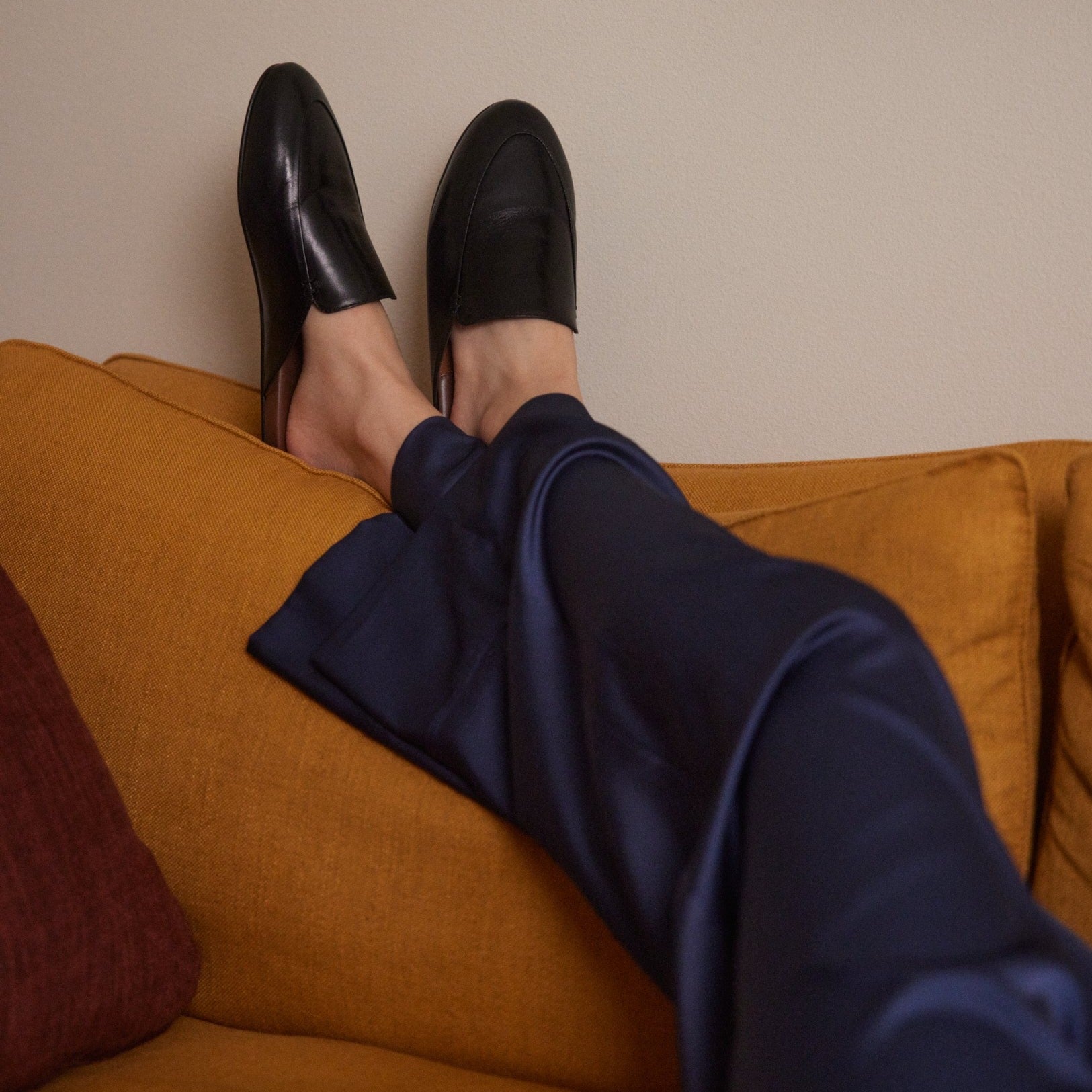 靴 INABO women's slowfer 38 Women's Slowfer Black Leather Slipper - INABO